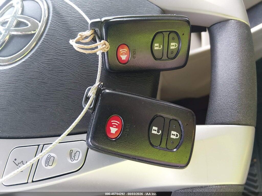 JTDZN3EU2D3200596 2013 TOYOTA PRIUS V photo no. 11