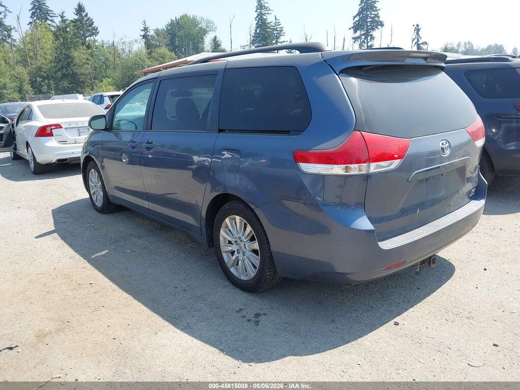 5TDDK3DC5DS057721 2013 TOYOTA SIENNA photo no. 3