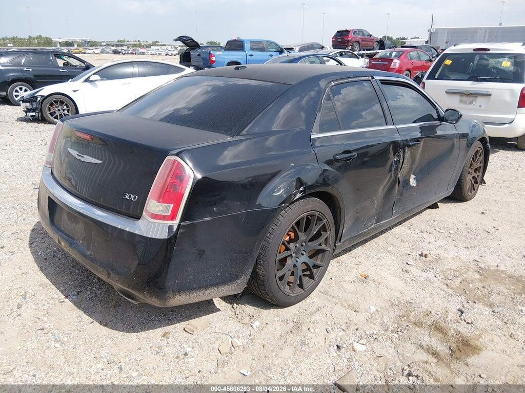 2C3CCAAG9DH577671 2013 CHRYSLER 300 photo no. 4