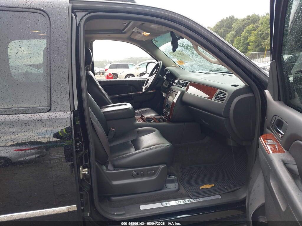 3GNMCGE09DG211930 2013 CHEVROLET AVALANCHE photo no. 5