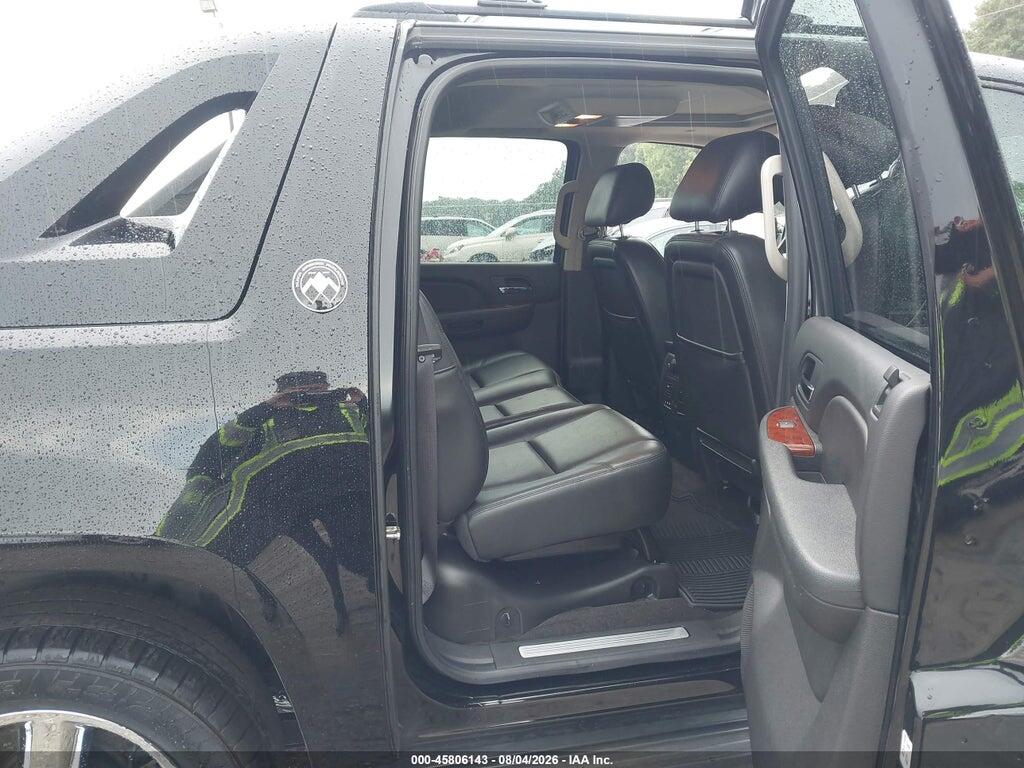 3GNMCGE09DG211930 2013 CHEVROLET AVALANCHE photo no. 8
