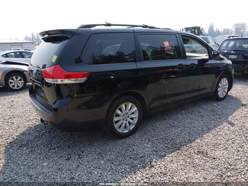 5TDDK3DC8DS063349 2013 TOYOTA SIENNA photo no. 4
