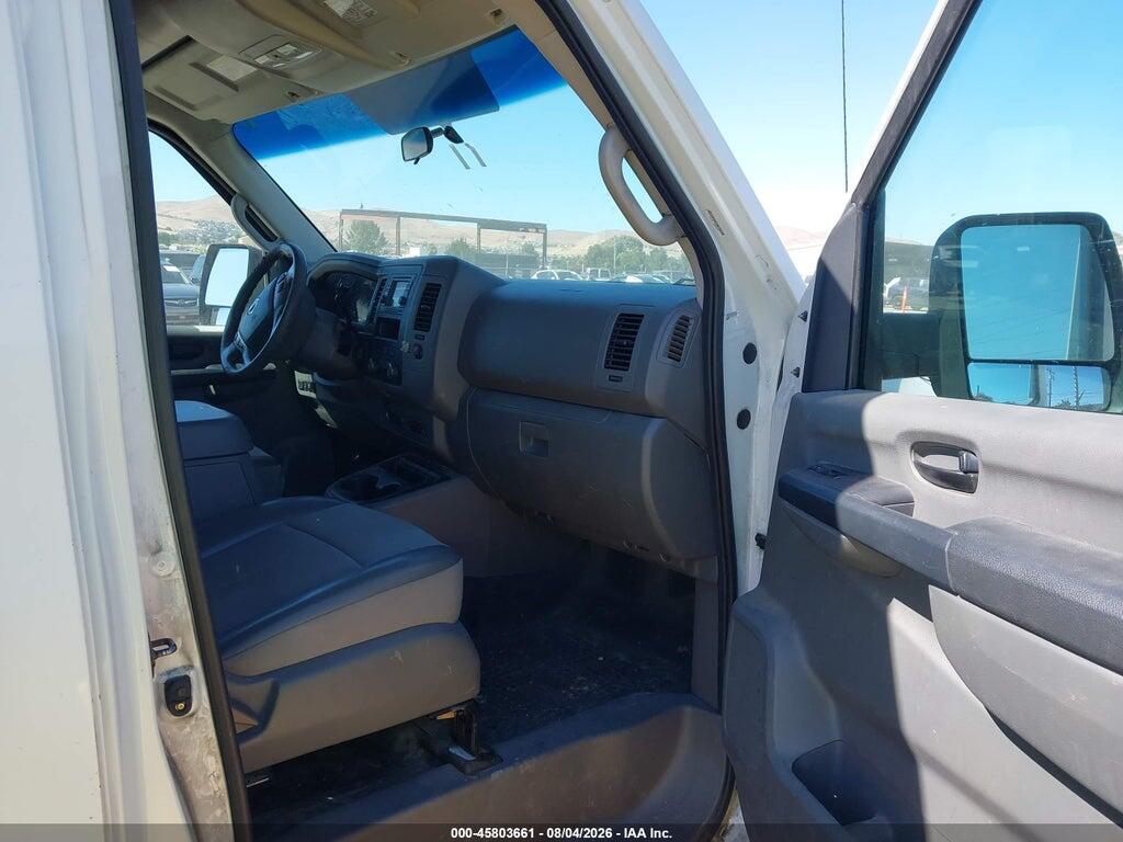 1N6BF0LY3DN110409 2013 NISSAN NV CARGO NV2500 HD photo no. 5