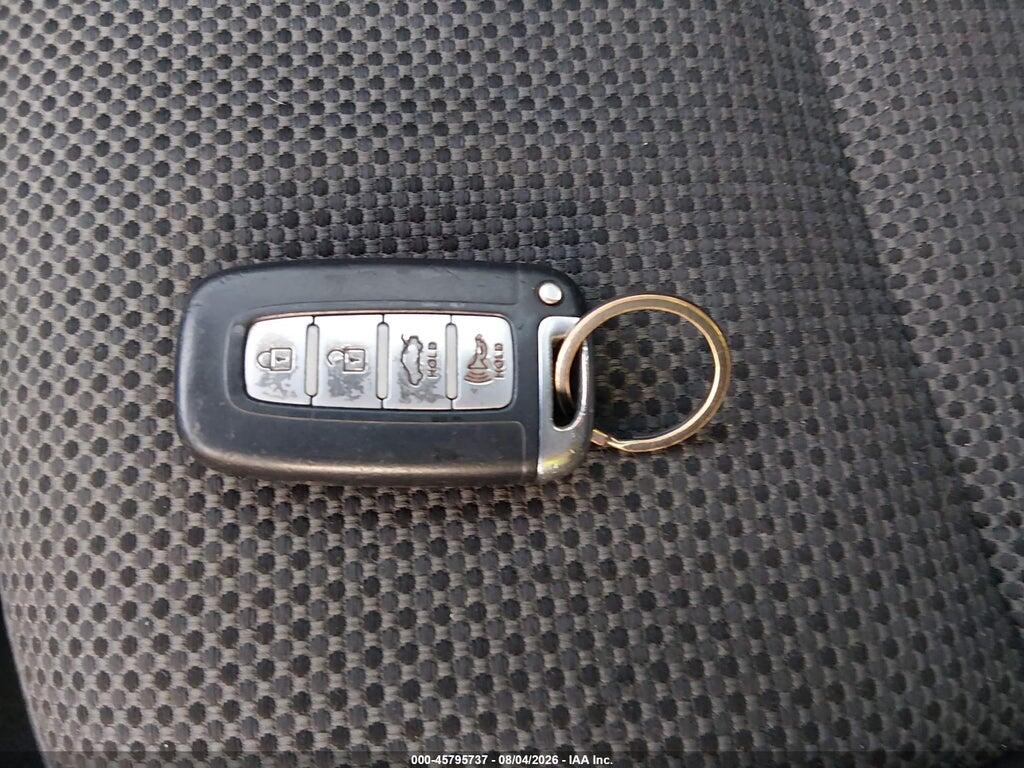 5NPEC4AB5DH584473 2013 HYUNDAI SONATA photo no. 11