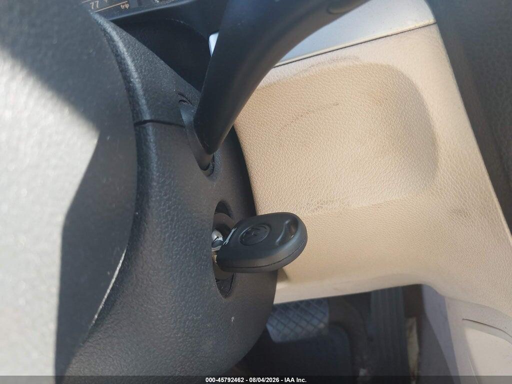 WVWBW8AH2DV001363 2013 VOLKSWAGEN EOS photo no. 11