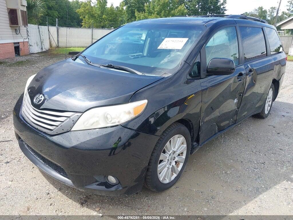 5TDDK3DC7DS069692 2013 TOYOTA SIENNA photo no. 2