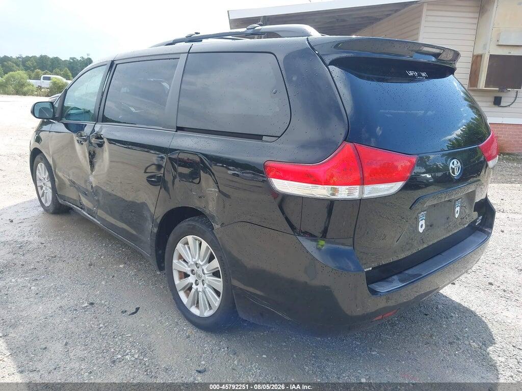 5TDDK3DC7DS069692 2013 TOYOTA SIENNA photo no. 3
