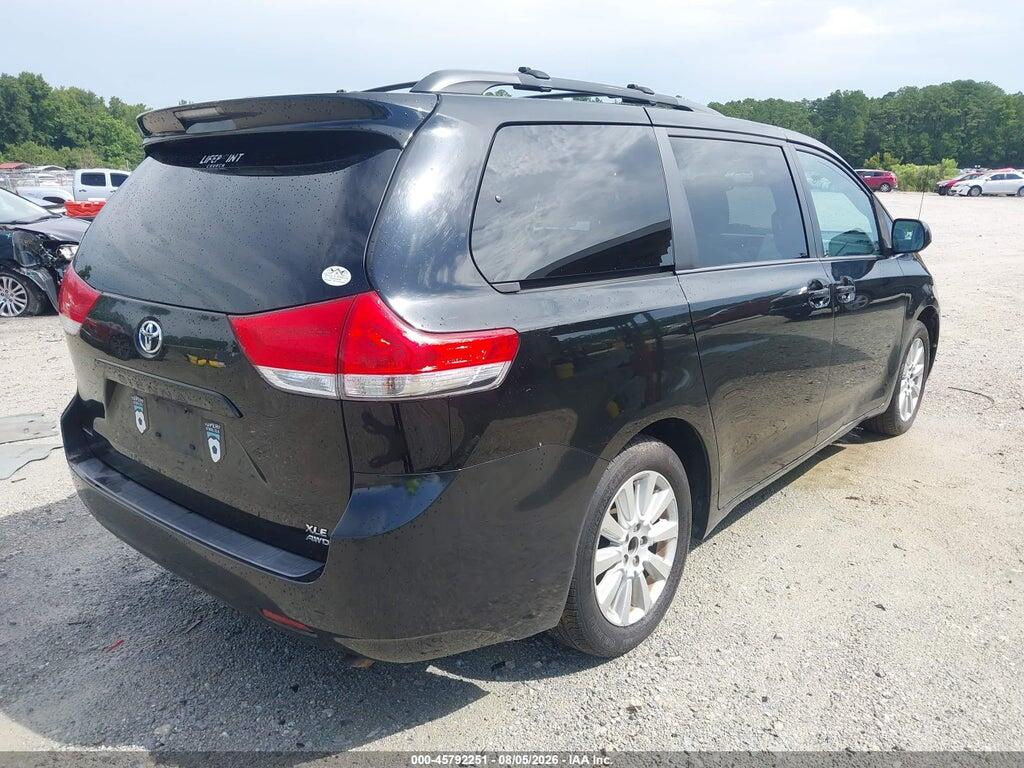 5TDDK3DC7DS069692 2013 TOYOTA SIENNA photo no. 4