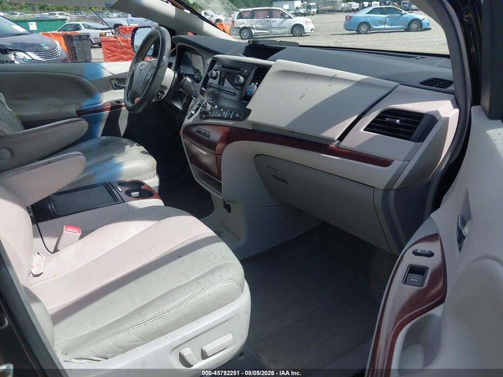 5TDDK3DC7DS069692 2013 TOYOTA SIENNA photo no. 5