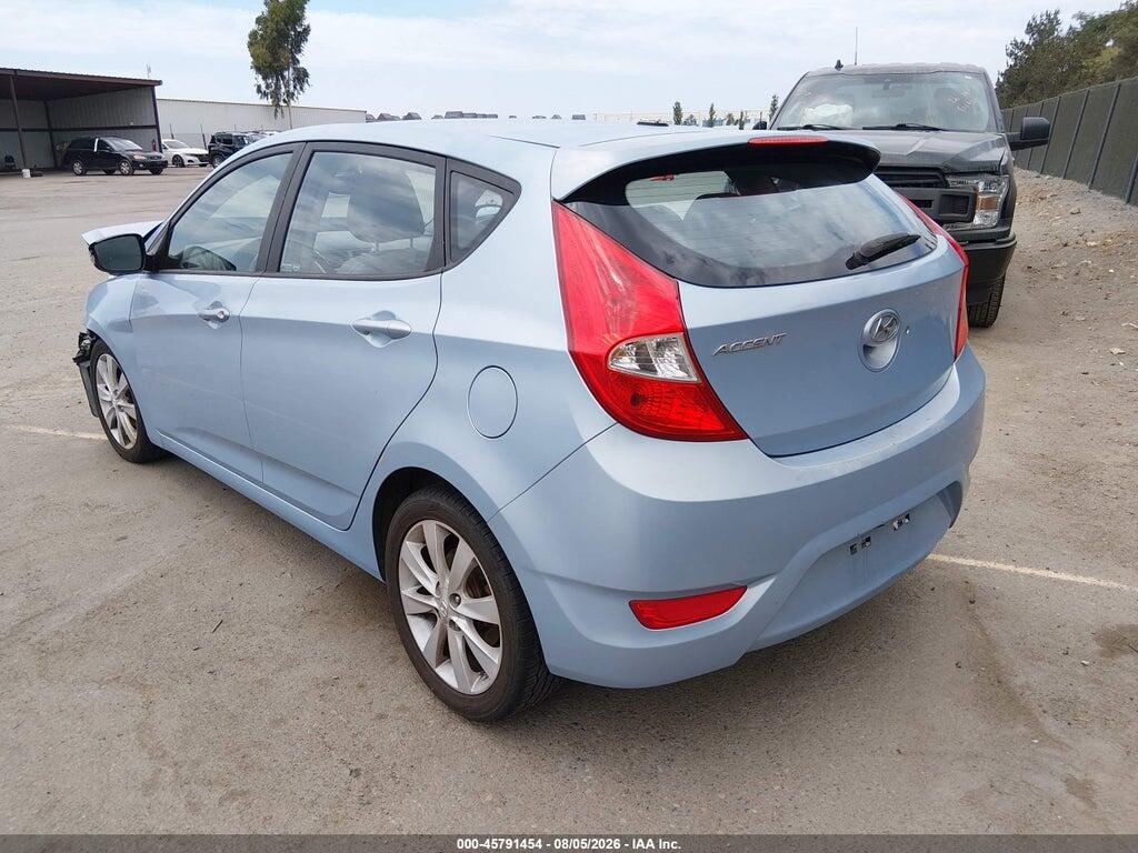 KMHCU5AE2DU065659 2013 HYUNDAI ACCENT photo no. 3