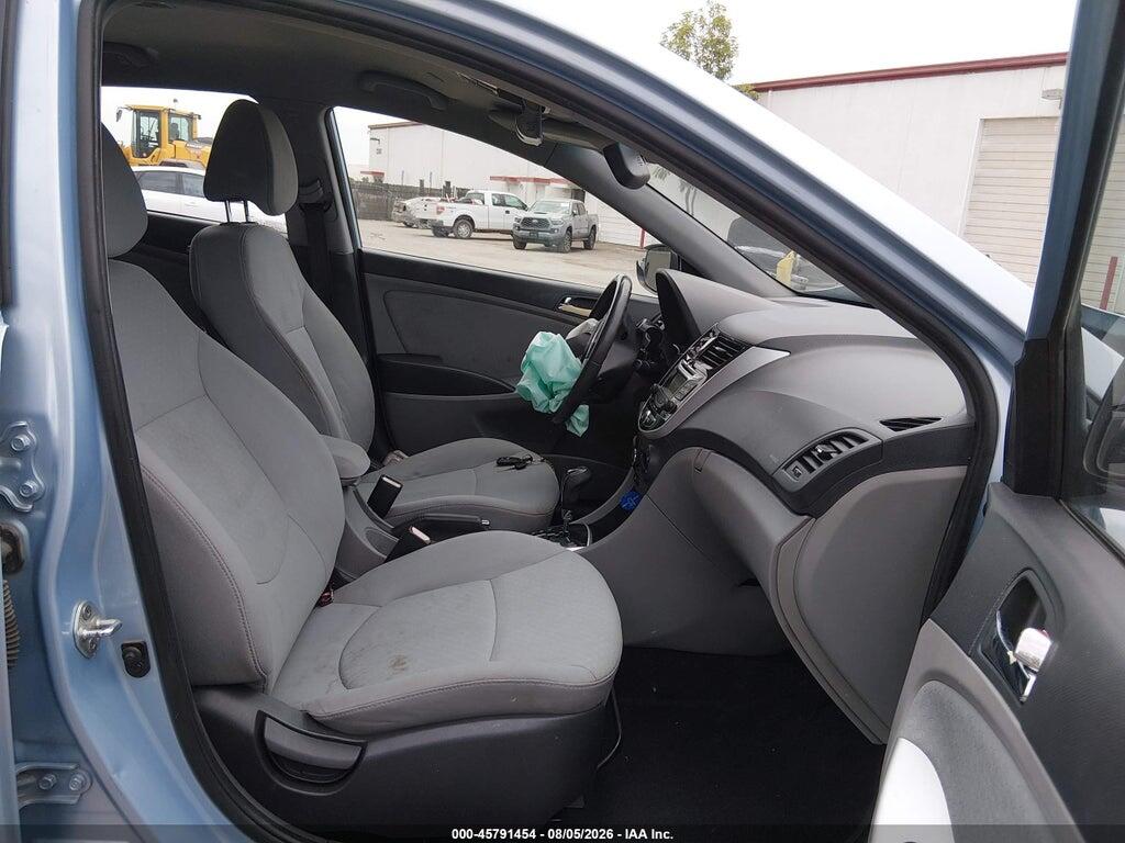 KMHCU5AE2DU065659 2013 HYUNDAI ACCENT photo no. 5