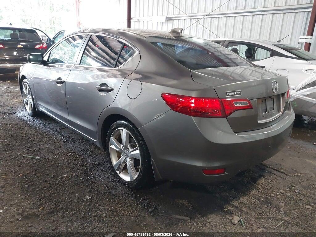 19VDE1F77DE015288 2013 ACURA ILX photo no. 3