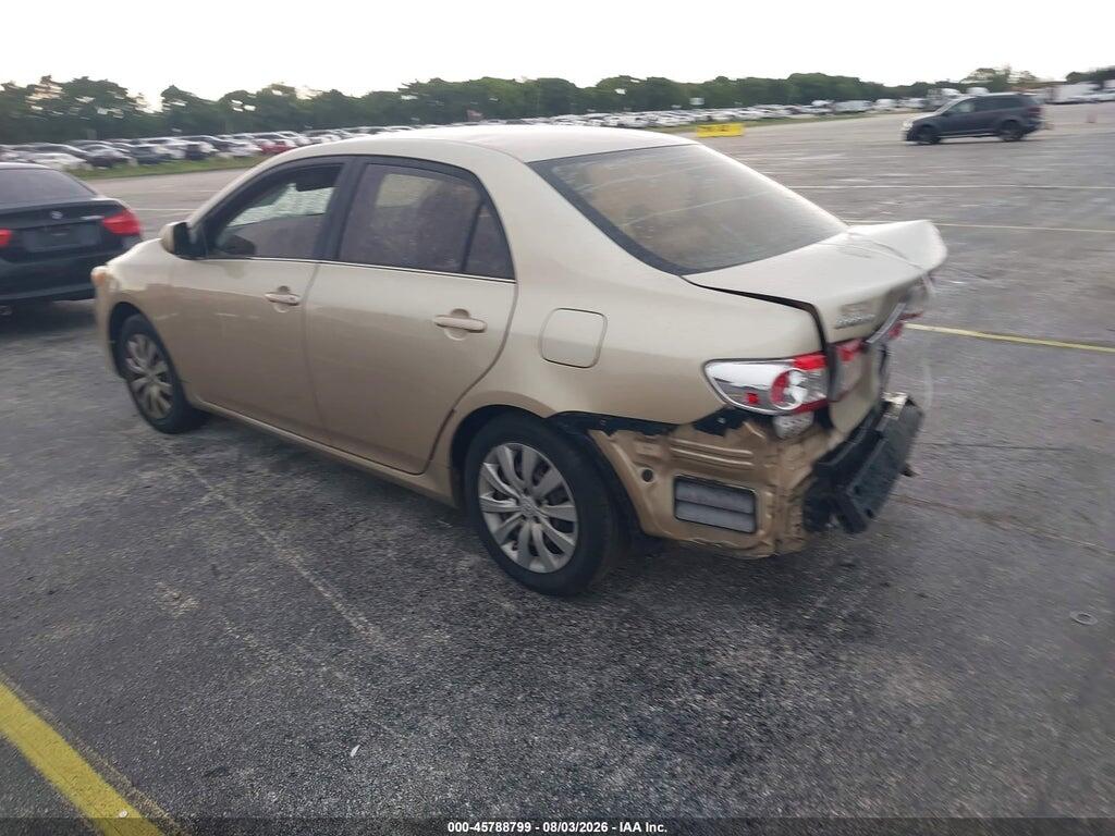 2T1BU4EE7DC977303 2013 TOYOTA COROLLA photo no. 3