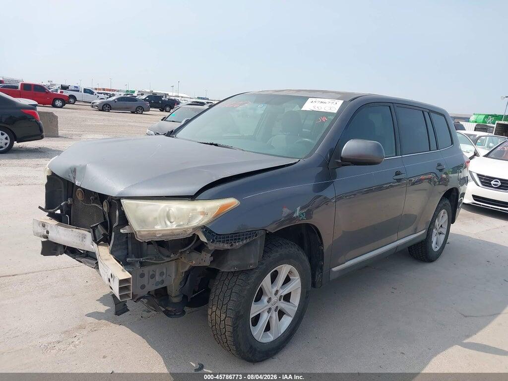 5TDZA3EH8DS035229 2013 TOYOTA HIGHLANDER photo no. 2