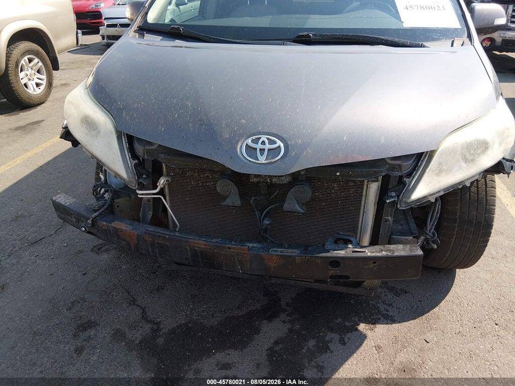 5TDDK3DC5DS062448 2013 TOYOTA SIENNA photo no. 6