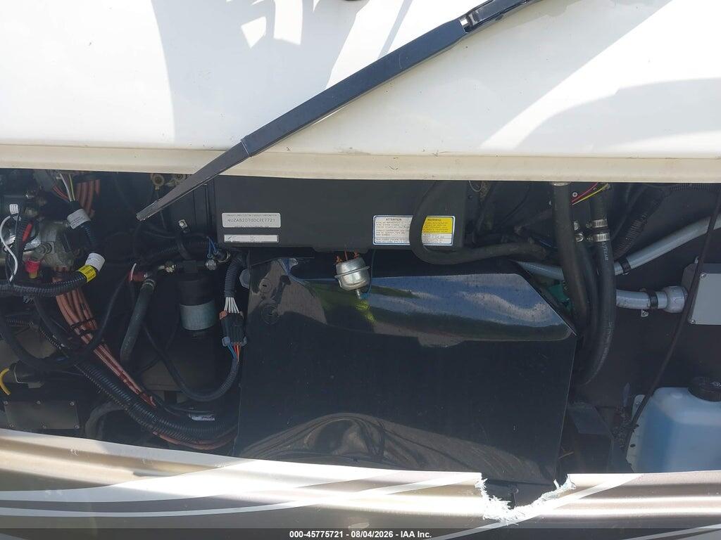 4UZAB2DT0DCFE7721 2013 FREIGHTLINER CHASSIS photo no. 10