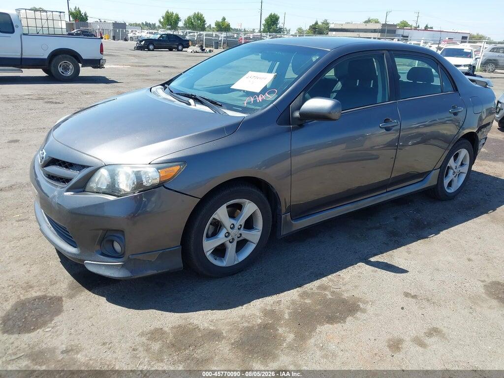 5YFBU4EEXDP152677 2013 TOYOTA COROLLA photo no. 2