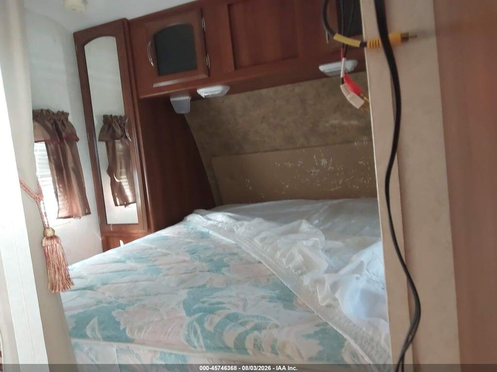 5ZT2FEMB6DA009347 2013 COACHMEN FREEDOM EXPRESS photo no. 5