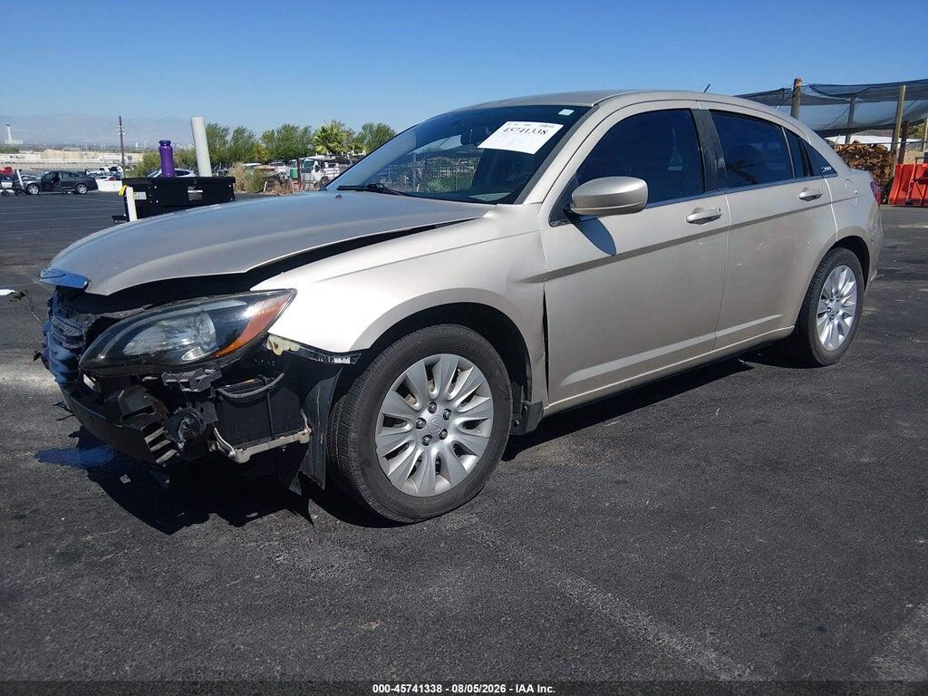 1C3CCBAB5DN620856 2013 CHRYSLER 200 photo no. 2