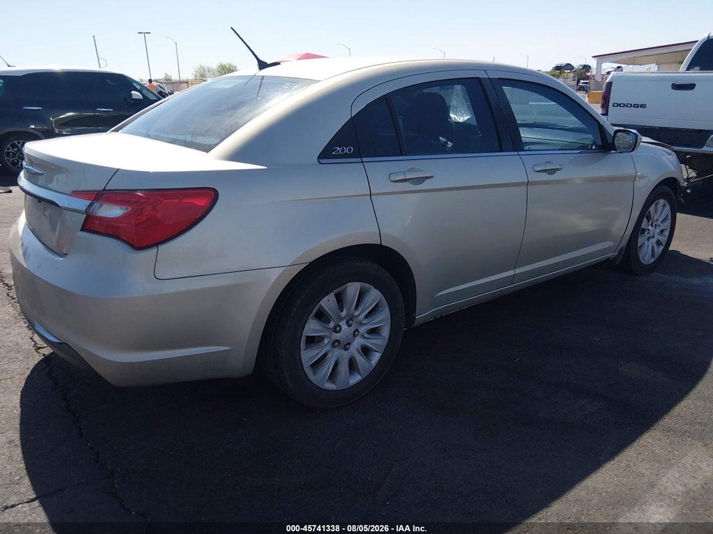 1C3CCBAB5DN620856 2013 CHRYSLER 200 photo no. 4