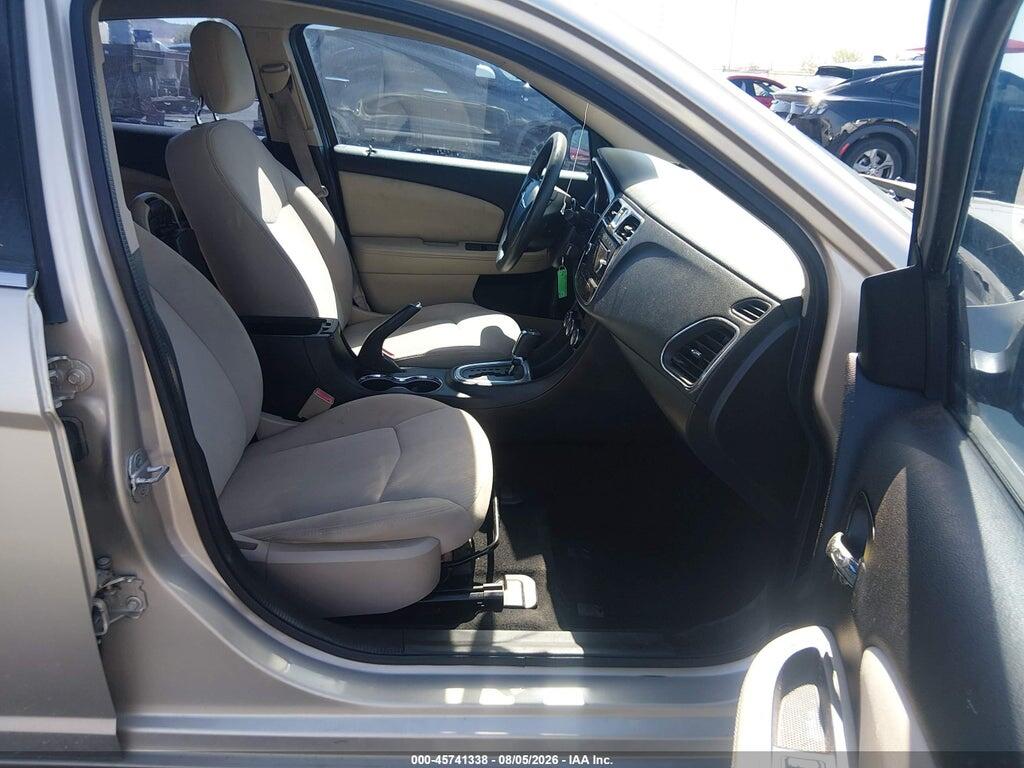 1C3CCBAB5DN620856 2013 CHRYSLER 200 photo no. 5