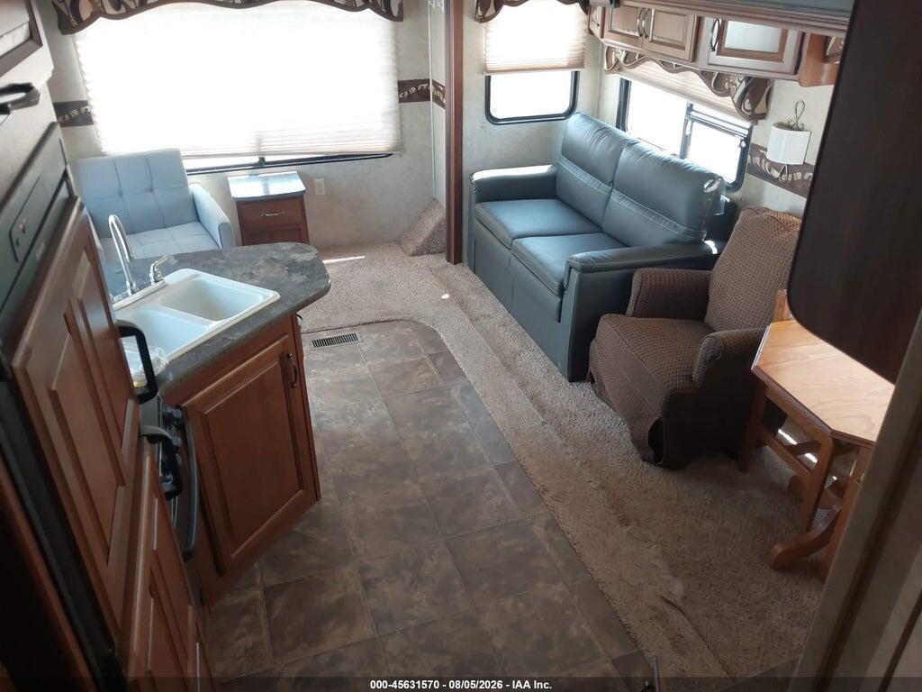 4YDF26S23D2505124 2013 RECREATIONAL KEYSTONE COUGAR photo no. 5