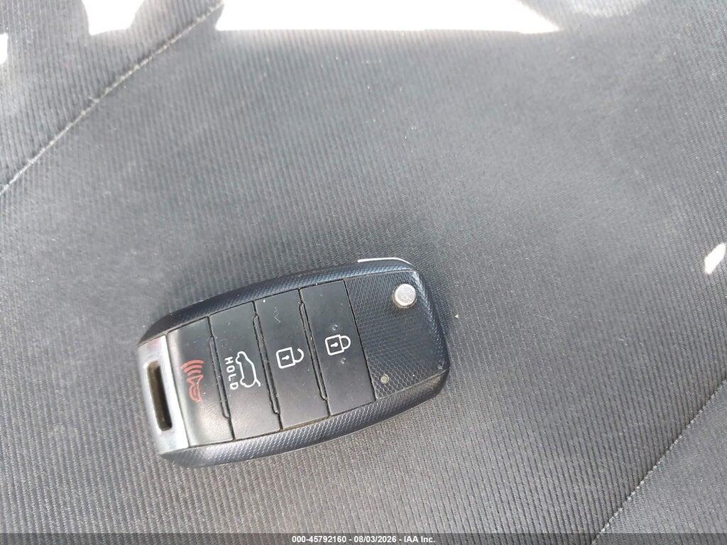 KNDJP3A52E7734598 2014 KIA SOUL photo no. 11