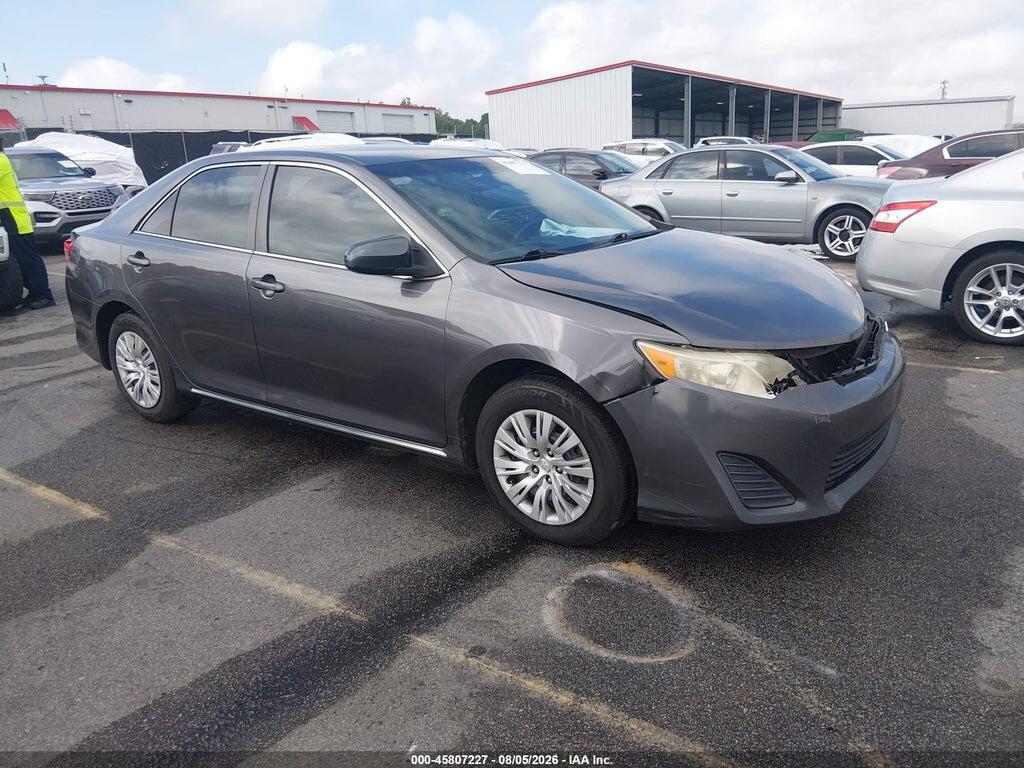 4T1BF1FK0EU321571 2014 TOYOTA CAMRY photo no. 1