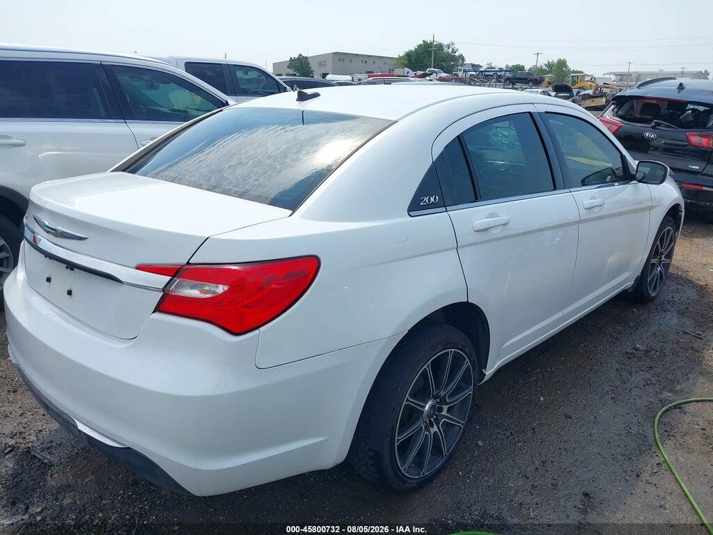 1C3CCBAB1EN194746 2014 CHRYSLER 200 photo no. 4