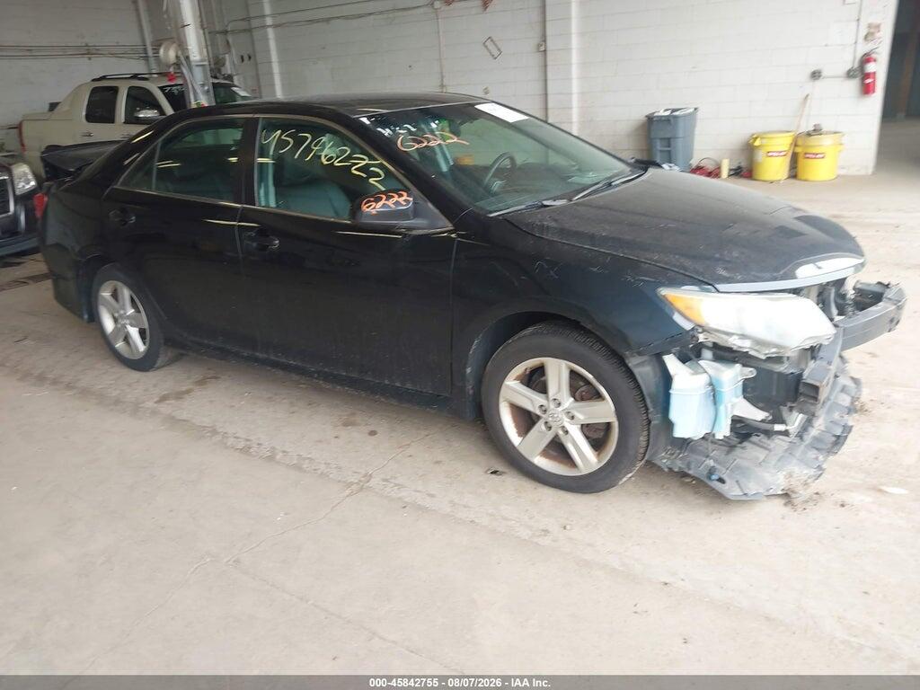 4T1BF1FK4EU856452 2014 TOYOTA CAMRY photo no. 1