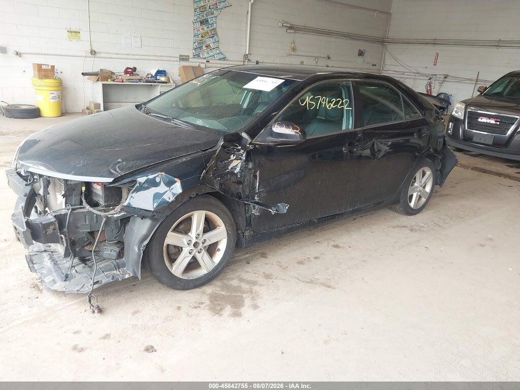 4T1BF1FK4EU856452 2014 TOYOTA CAMRY photo no. 2