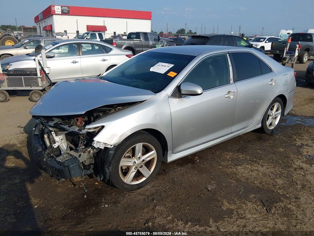 4T1BF1FK0EU446683 2014 TOYOTA CAMRY photo no. 2