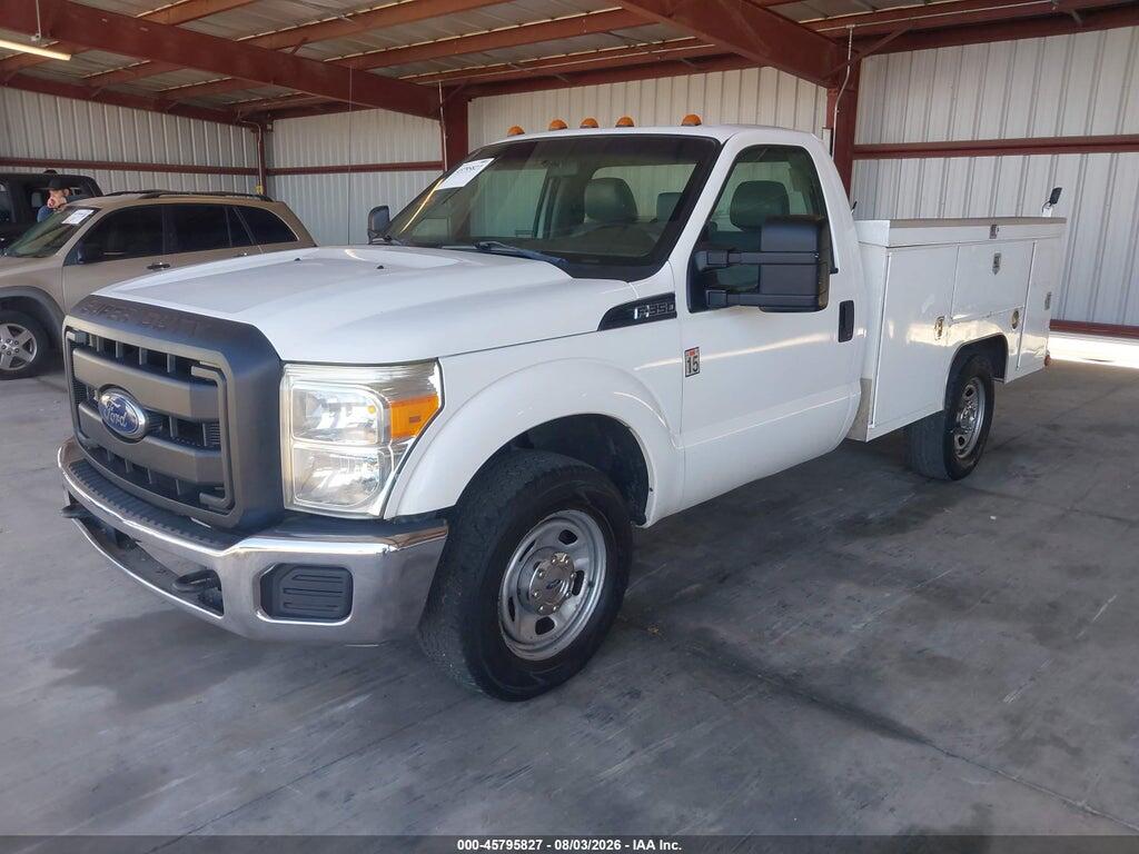 1FDRF3E61FEB15847 2015 FORD F-350 CHASSIS photo no. 2