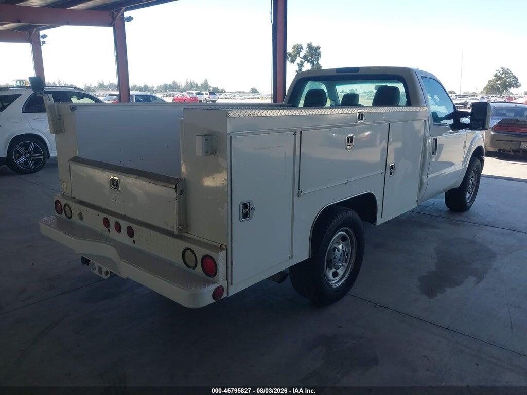 1FDRF3E61FEB15847 2015 FORD F-350 CHASSIS photo no. 4