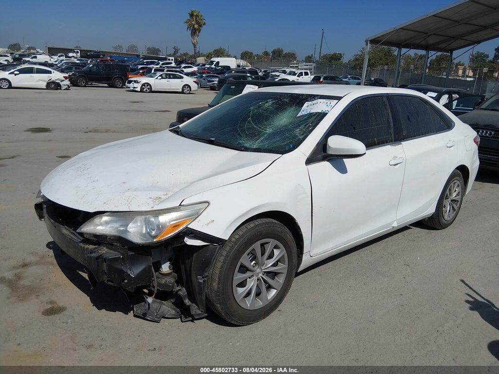 4T4BF1FK1FR471034 2015 TOYOTA CAMRY photo no. 2