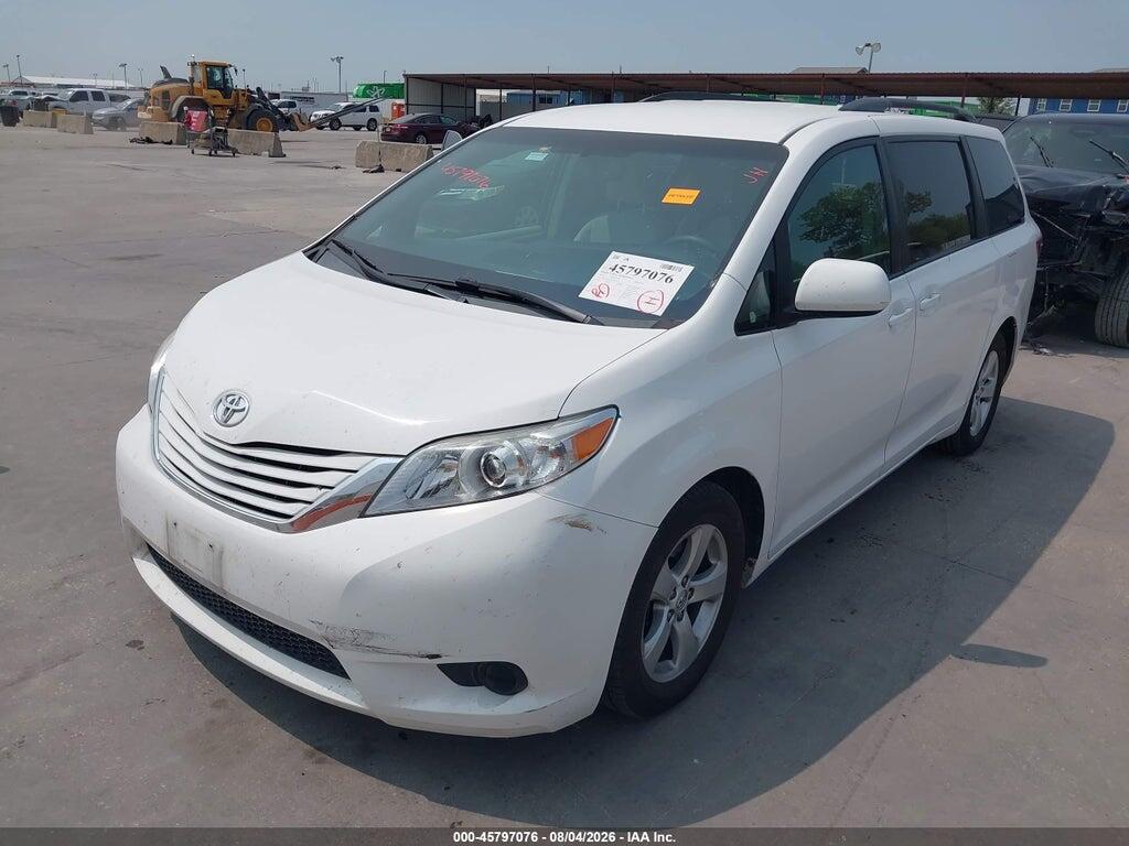 5TDKK3DC7FS681045 2015 TOYOTA SIENNA photo no. 2