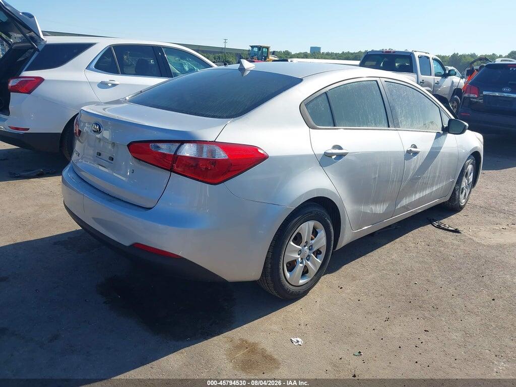 KNAFK4A63F5356840 2015 KIA FORTE photo no. 4