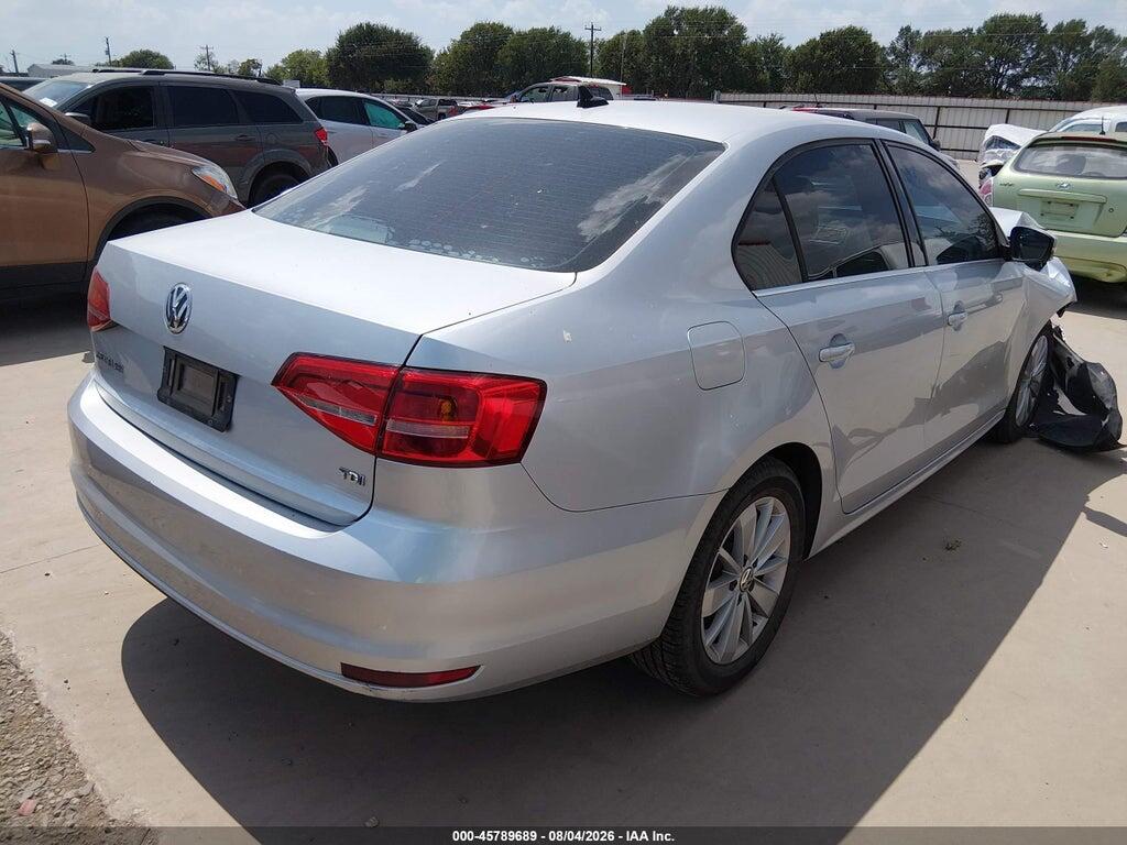 3VWLA7AJ5FM324686 2015 VOLKSWAGEN JETTA photo no. 4