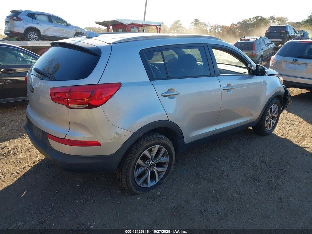 KNDPBCAC0F7726492 2015 KIA SPORTAGE photo no. 4