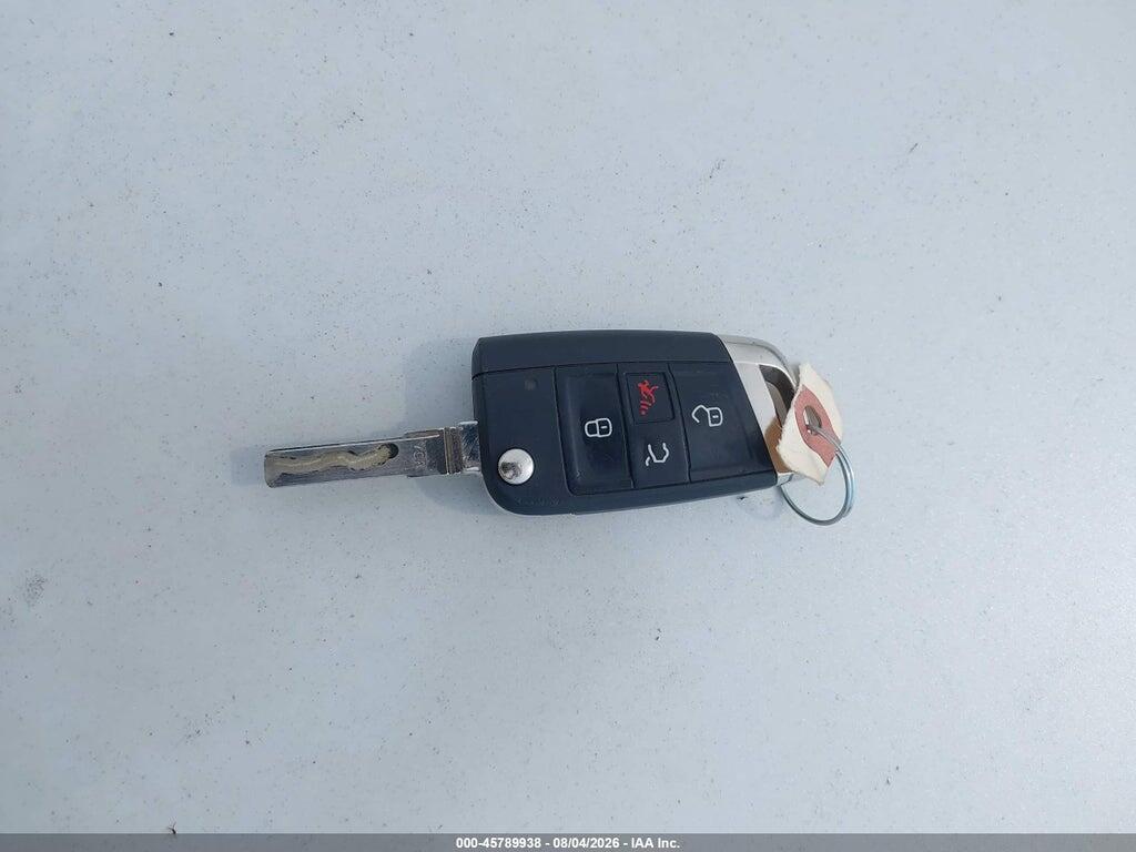 3VW4T7AU4GM048883 2016 VOLKSWAGEN GOLF GTI photo no. 11