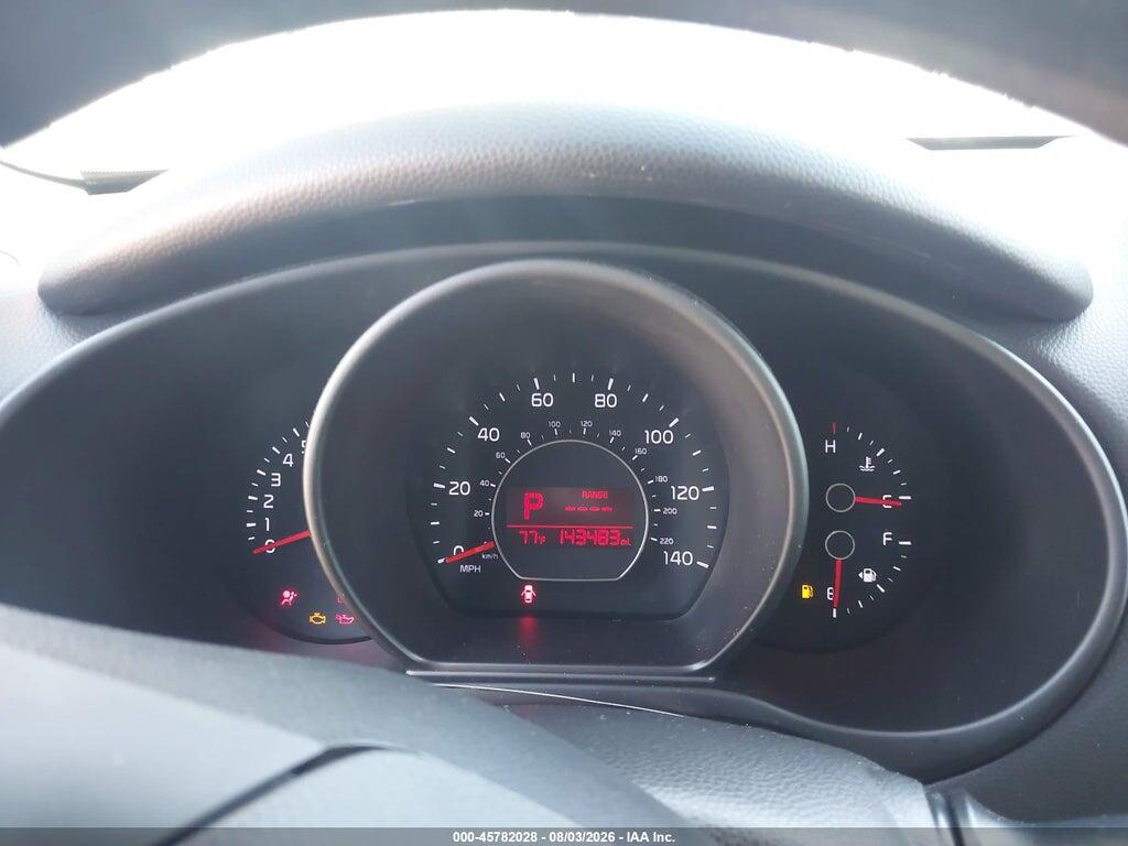 KNDJN2A22G7404615 2016 KIA SOUL photo no. 7