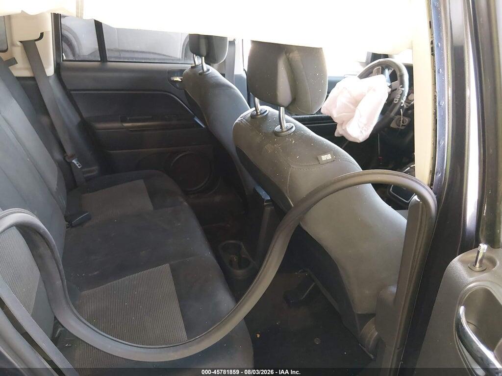 1C4NJDBB6GD521025 2016 JEEP COMPASS photo no. 8
