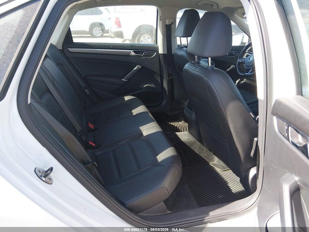 1VWDT7A33HC056824 2017 VOLKSWAGEN PASSAT photo no. 8