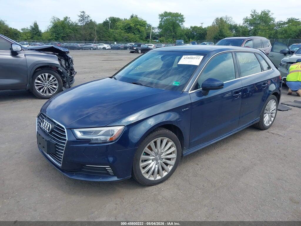 WAUTPBFF8HA074639 2017 AUDI A3 SPORTBACK E-TRON photo no. 2