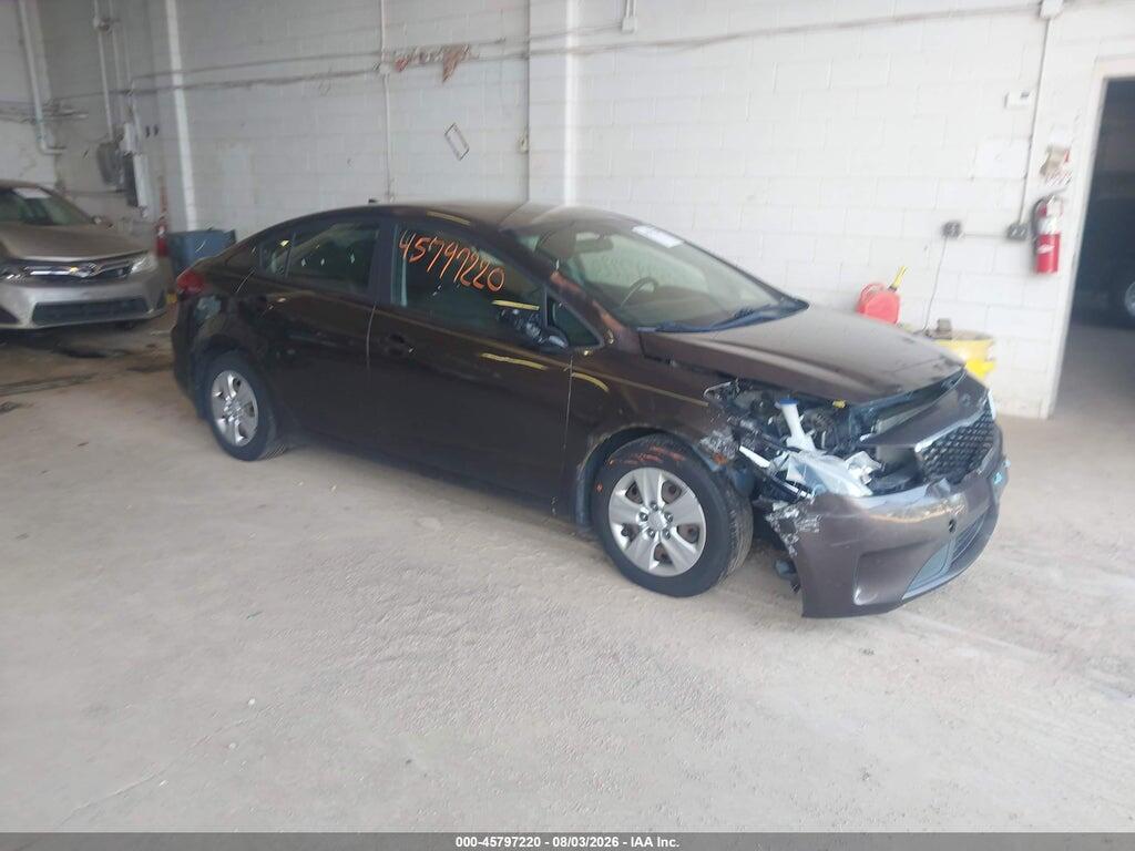 3KPFK4A73HE134334 2017 KIA FORTE photo no. 1