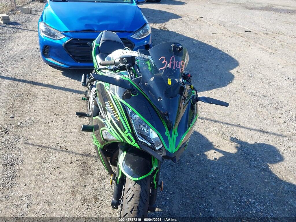 JKAEXEJ12HDA00461 2017 KAWASAKI EX650 photo no. 5