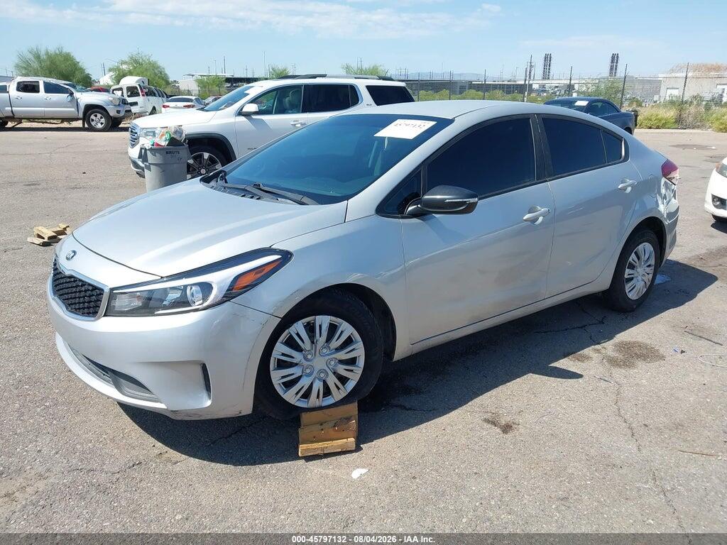 3KPFK4A74HE017779 2017 KIA FORTE photo no. 2