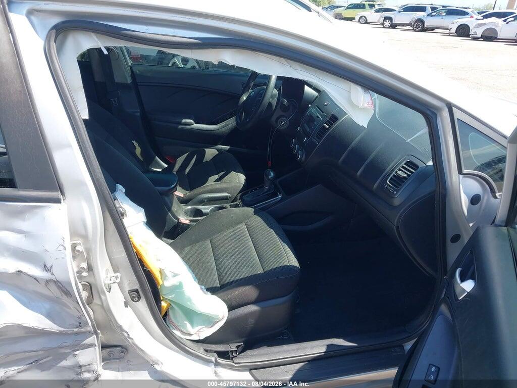 3KPFK4A74HE017779 2017 KIA FORTE photo no. 5