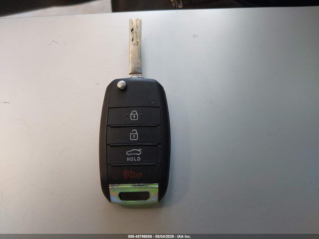 5XXGW4L27HG142566 2017 KIA OPTIMA photo no. 11