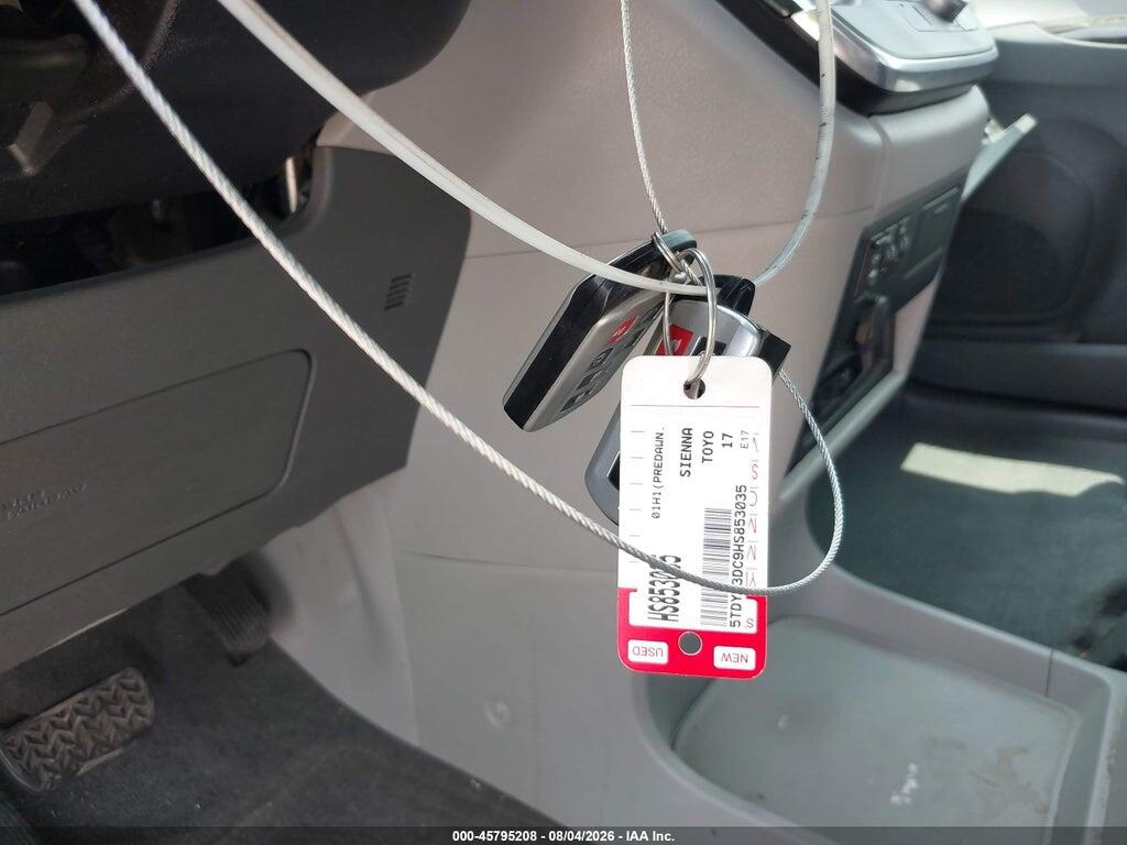 5TDYZ3DC9HS853035 2017 TOYOTA SIENNA photo no. 11